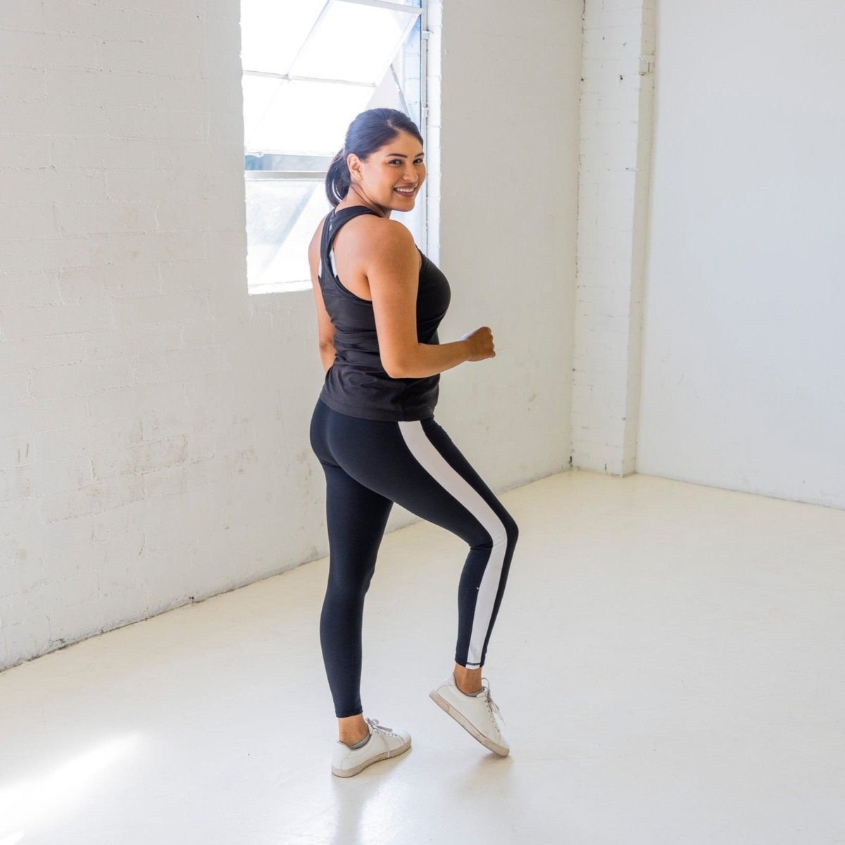 Essential Tank - Black - Senita Athletics