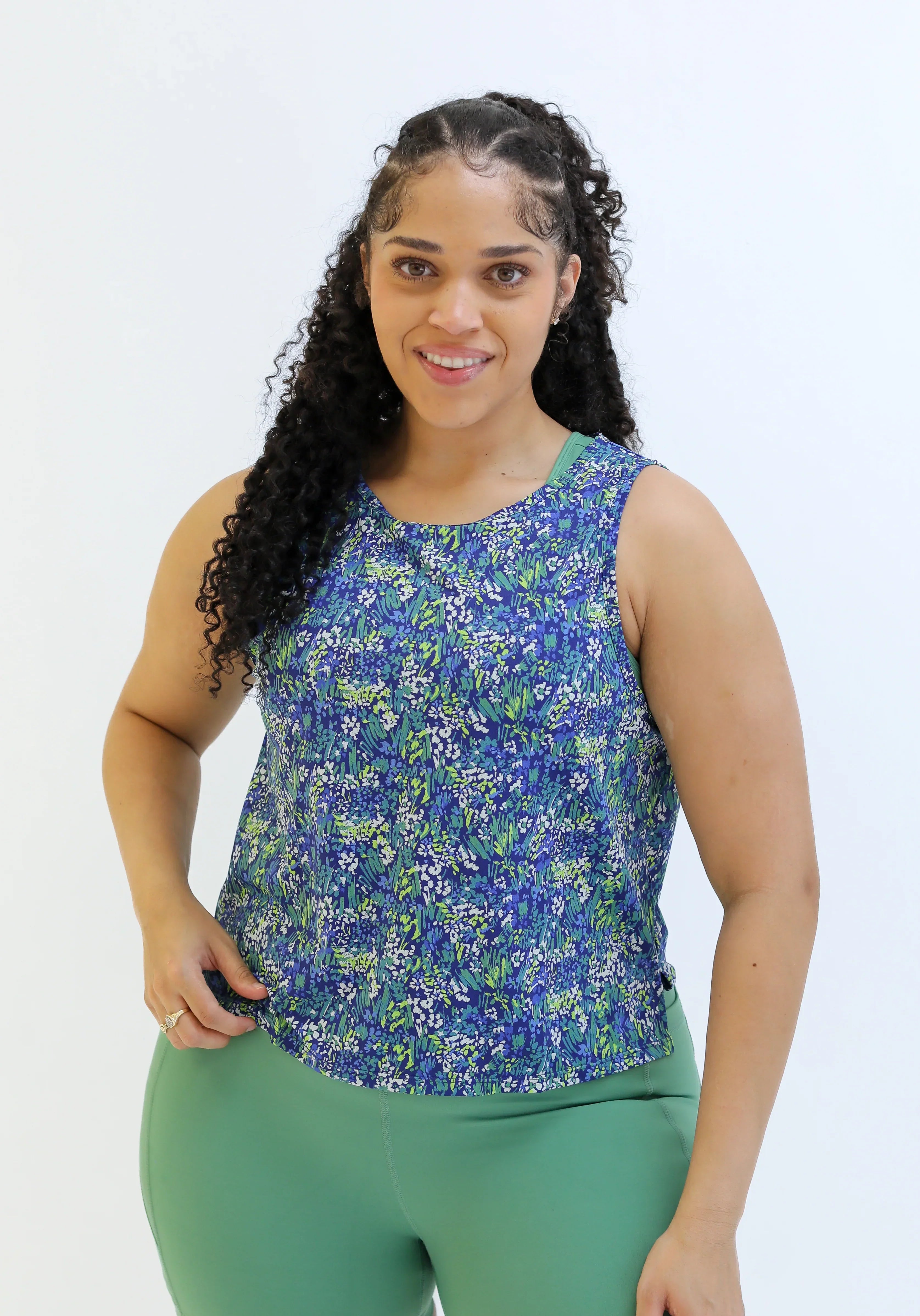 Women's Workout Tops: How to Choose the Best Breathable Fabrics for Real Life