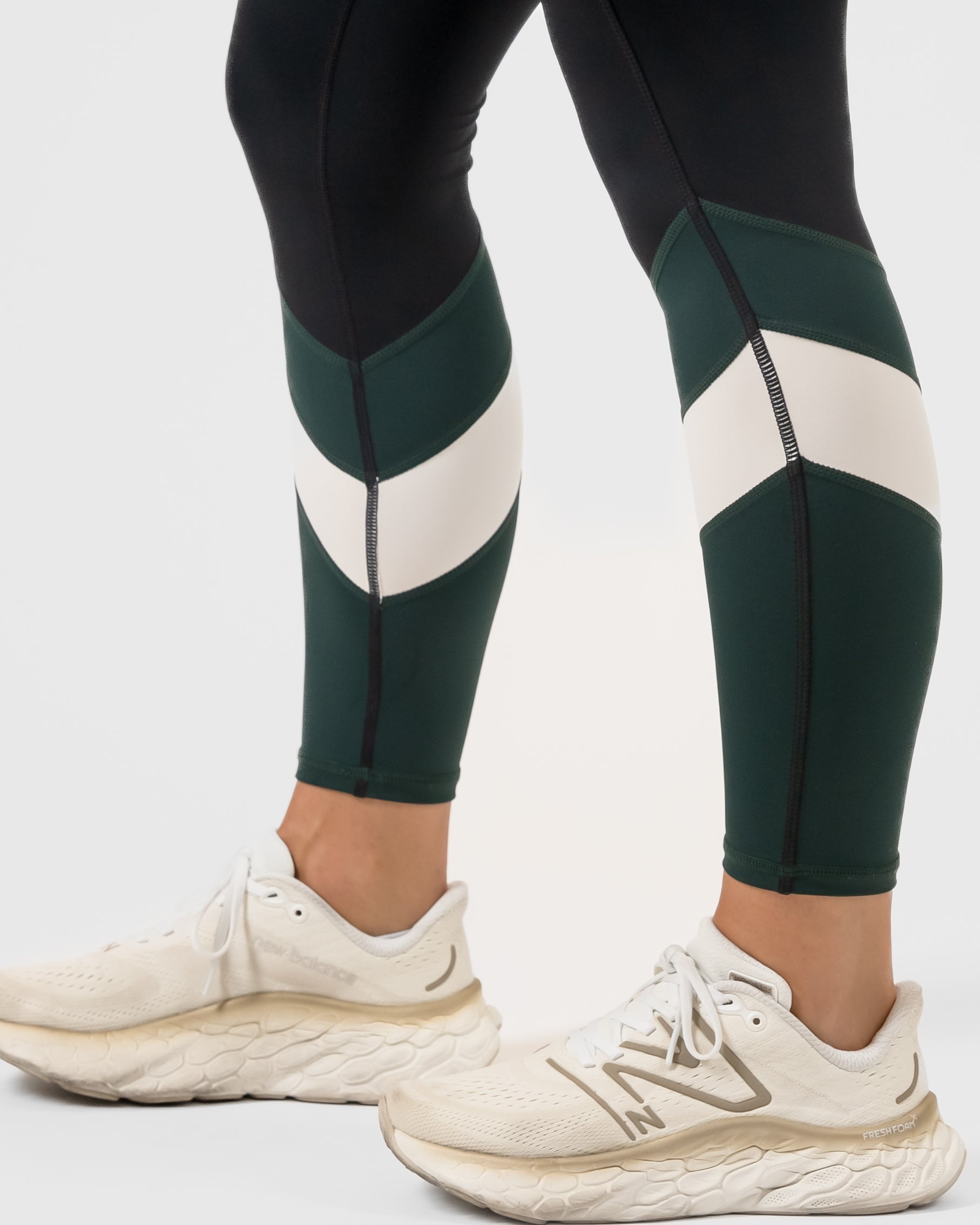 Ascend Leggings - Black, Juniper, Jet Stream