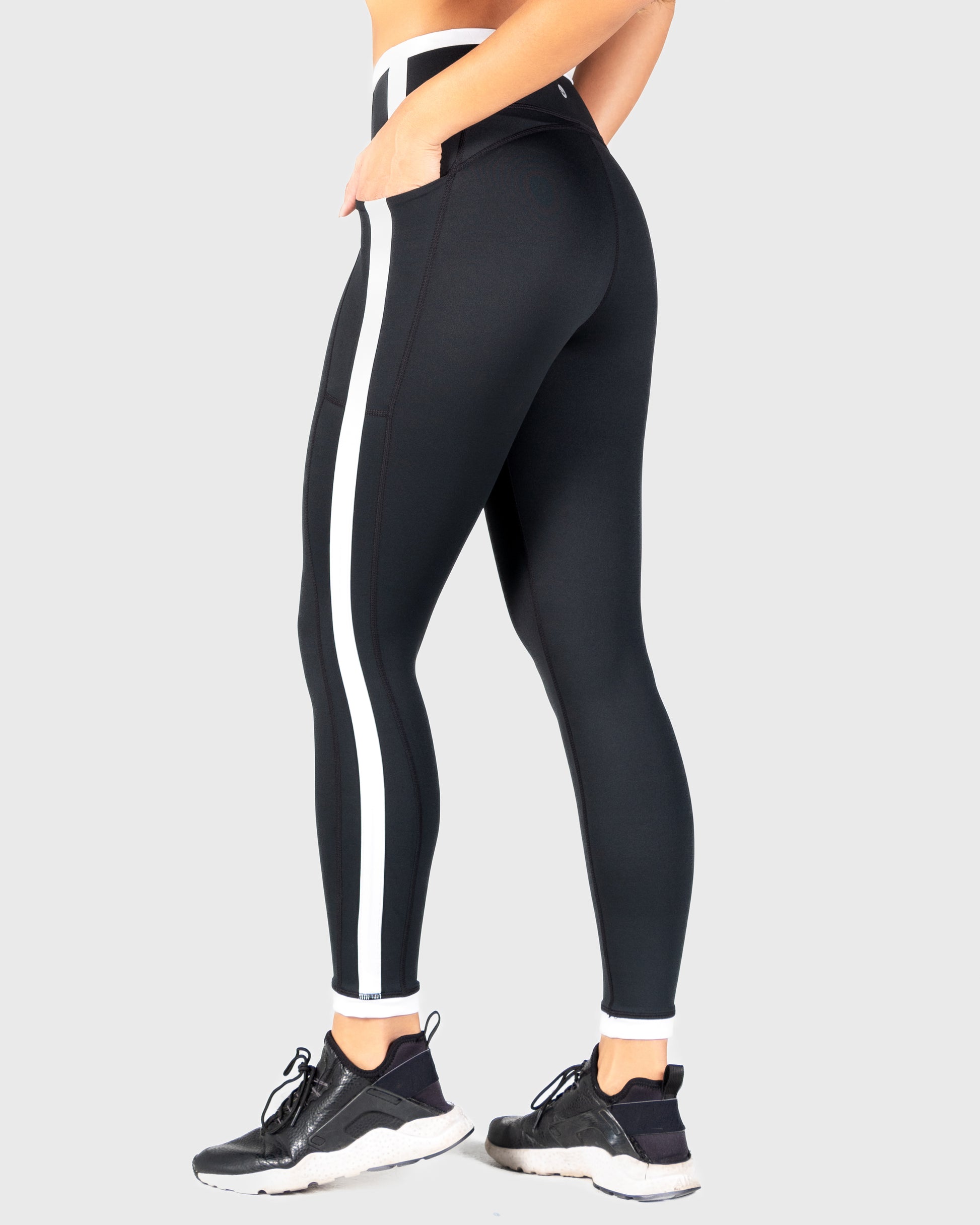 Meredith 7/8 Leggings - Black & White