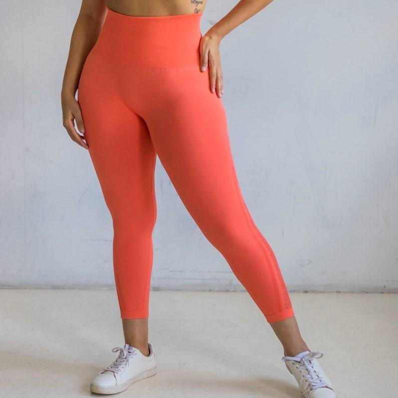 Beyond Seamless 7/8 Capris - Coral - Senita Athletics