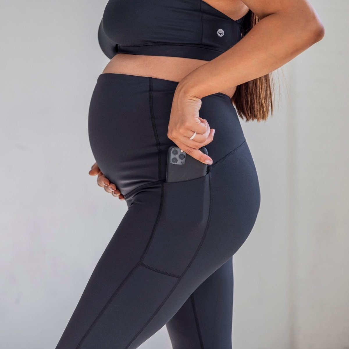Lux Mamacita Maternity Capris - Black – Senita Athletics