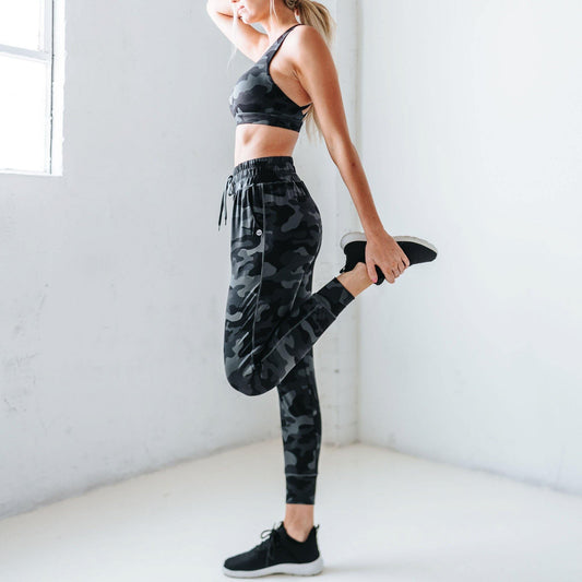 Meredith 7/8 Leggings - Black & White – Senita Athletics